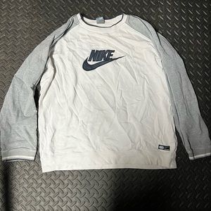 Vintage Nike Sweatshirt